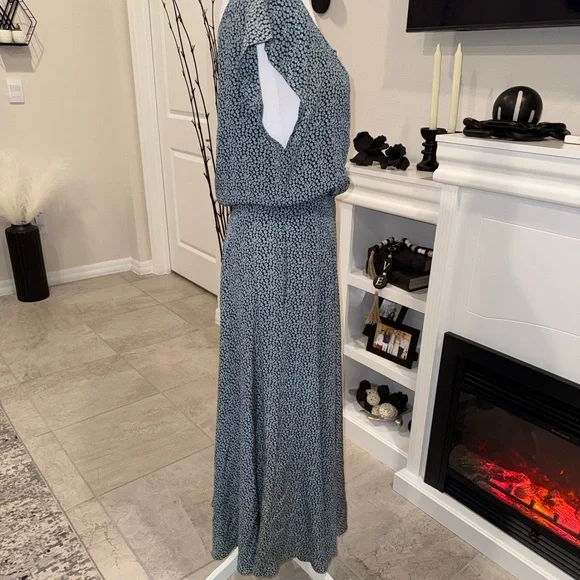 3 x 20$ Chic Blue Patterned Maxi Dress Size Medium - Picture 3 of 11